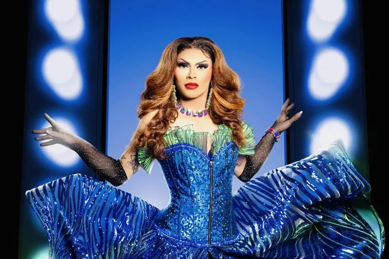 Savannah Comedy Drag Queen Bar Crawl Experience