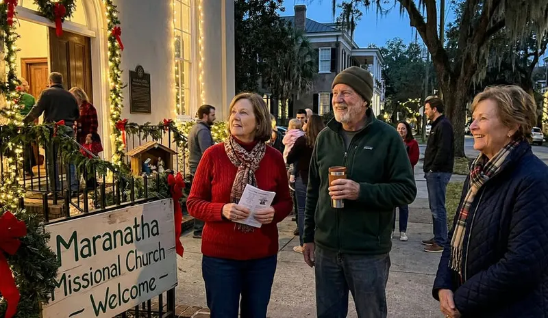 Private Historic Christmas Walking Tour in Savannah